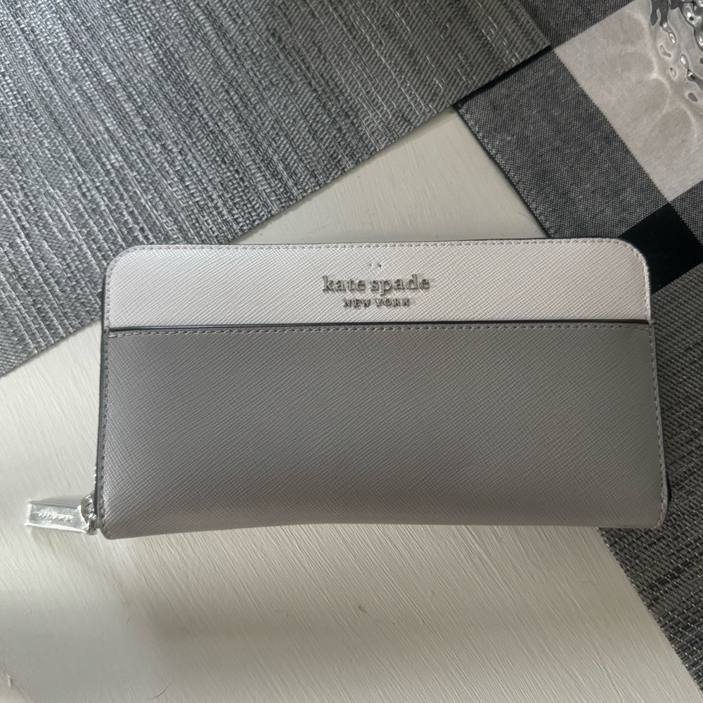 Kate Spade Staci Large Continental Wallet (Nimbus Grey Multi). READ DESCRIPTION!